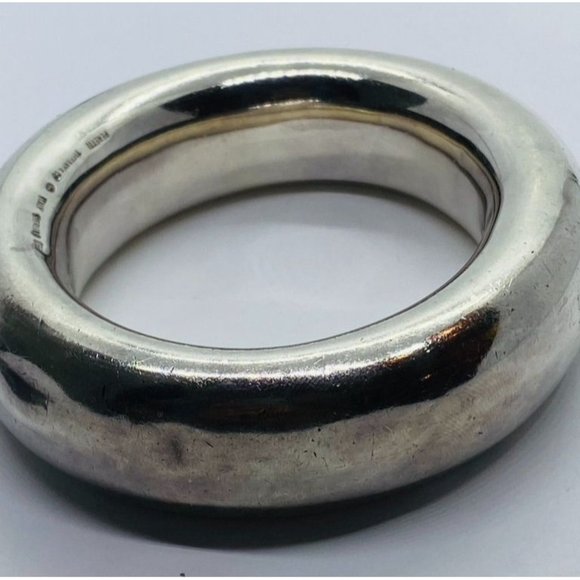 TIFFANY & CO STERLING SILVER ELSA PERETTI (1981) BANGLE DONUT - Picture 2 of 9